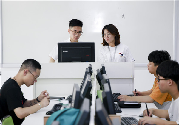 女孩子讀什么技校好？
