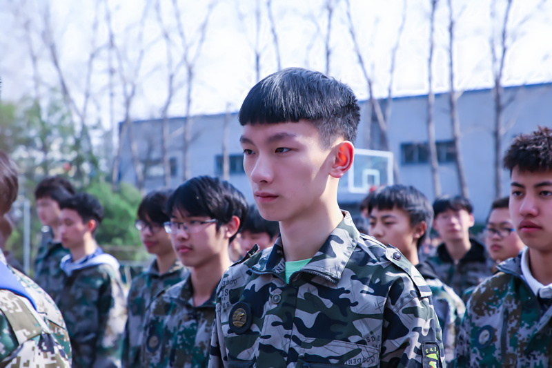 退伍軍人轉(zhuǎn)業(yè)選擇新華，開(kāi)啟高薪白領(lǐng)的成長(zhǎng)之路