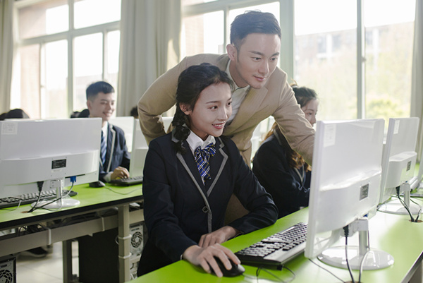 <a href=http://njxh.cn target=_blank class=infotextkey>專業(yè)</a>篇丨學(xué)技術(shù)為什么選擇南京新華？