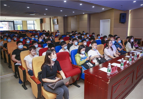 就業(yè)保障丨千企萬崗進校園，助力學(xué)子精準就業(yè)！