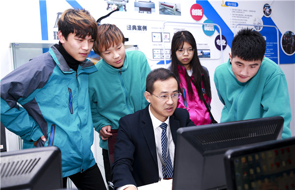 初中男生學(xué)什么<a href=http://njxh.cn target=_blank class=infotextkey>專業(yè)</a>好？