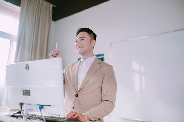 如何避免成為職場(chǎng)“巨嬰”？