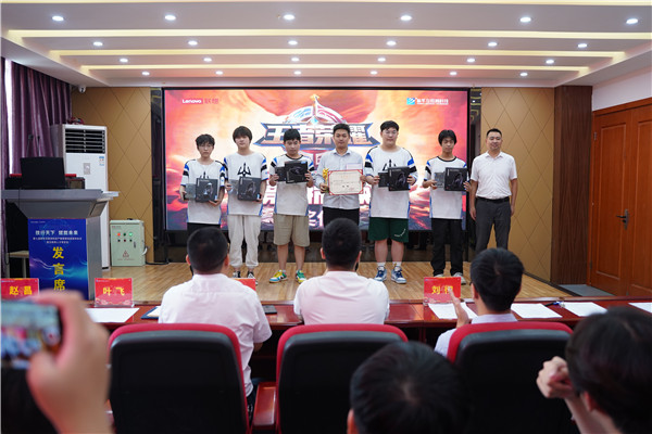 恭喜！我校學(xué)生代表隊(duì)榮獲2023 年“迎亞運(yùn)”新華電腦教育王者榮耀電競對(duì)抗賽亞軍