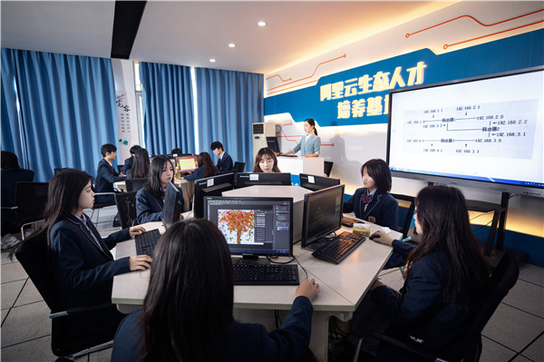 初中沒有畢業(yè)證可以上南京什么學校？