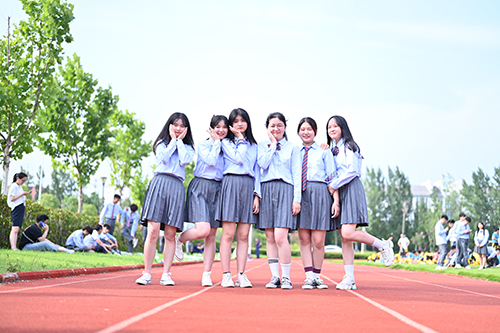 沒有基礎(chǔ)，初中畢業(yè)，能學(xué)好電腦嗎？