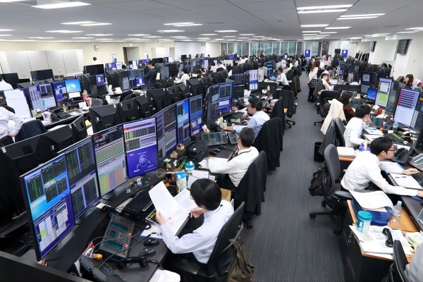 2024年大學(xué)生就業(yè)難題凸顯，技能培訓(xùn)成再就業(yè)新路徑！